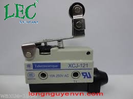 LIMIT SWITCH WITH SHORT ROLLER LEVER - XCJ121